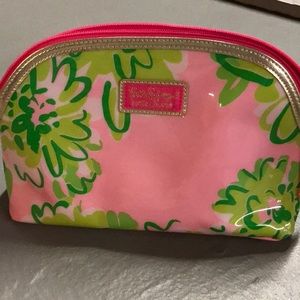 Makeup case (LillyxEstēe Lauder)